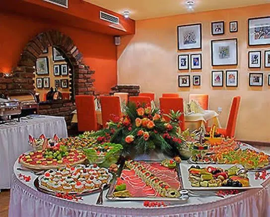 Πανσιόν Restaurant Alexander Gmbh 3*